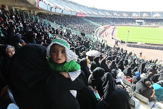 مراسم شیرخوارگان حسینی در استادیوم آزادی