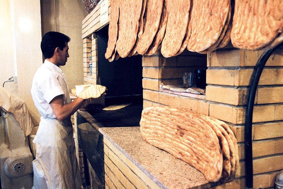 تخلف از نرخ‌های جدید نان در برخی نانوایی‌ها