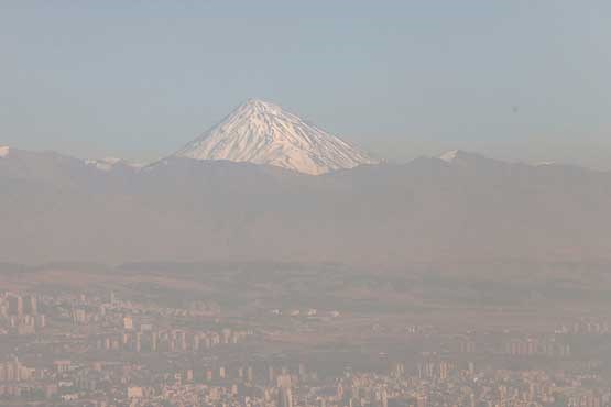 هوای تهران در ۱۷ ایستگاه، آلوده است