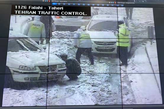 نمی‌توان برف را در هوا با تیر زد! / مردم بدون بخاری و برف پاک‌کن وارد خیابان‌ها شدند و باعث مشکلات شد!