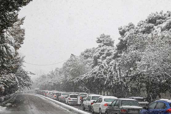 وضعیت هوا در ۱۹ دی / برف و باران، مهمان پایتخت نشینان شد