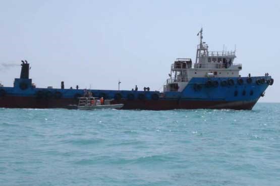 توقیف کشتی حامل سوخت قاچاق در آب‌های «بوموسی»