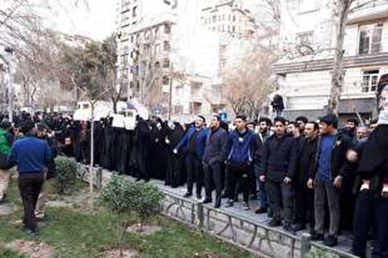 تهرانی‌ها مقابل دفتر سازمان ملل تجمع کردند