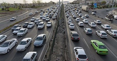 ترافیک نیمه سنگین در آزادراه تهران-قم-تهران