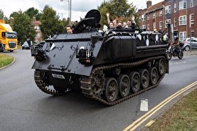 تبدیل تانک سابق ارتش انگلیس به تاکسی شهری +عکس