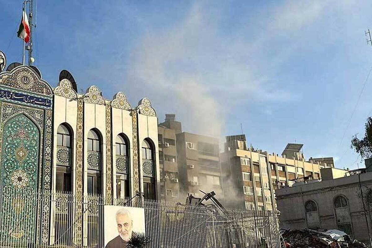 سخنگوی کابینه رژیم صهیونیستی پس از اینکه شاهد محکومیتهای بین‌المللی در خصوص حملۀ تروریستی این رژیم به ساختمان کنسولی سفارت ایران در دمشق، بود، توجیه تازه‌ای از این حمله ارائه کرد.