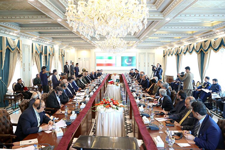 رئیس‌ جمهور: زمینه همکاری‌ ایران و پاکستان در حوزه انرژی مساعد است