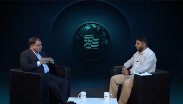 ببینید | پیش از صدور احکام، فرماندهان جدید ظرف ۲-۳ ساعت با رهبر انقلاب دیدار کردند