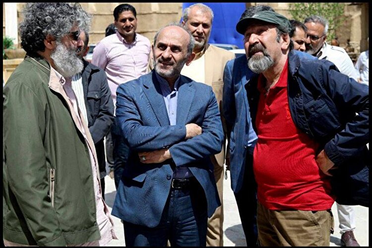 عکس | بازدید رئیس رسانه ملی از پشت صحنه سریال «سلمان فارسی»