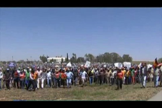 کارگران معدن در آفریقای جنوبی در اعتراض به شرایط دستمزد