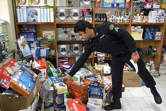 جمع آوری لوازم بهداشتی و آرایشی تقلبی و قاچاق از بازار تهران