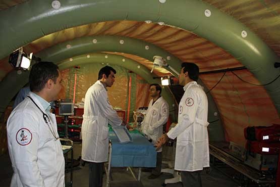 استقرار بیمارستان صحرایی در مهران/ بیماران رایگان ویزیت می‌شوند