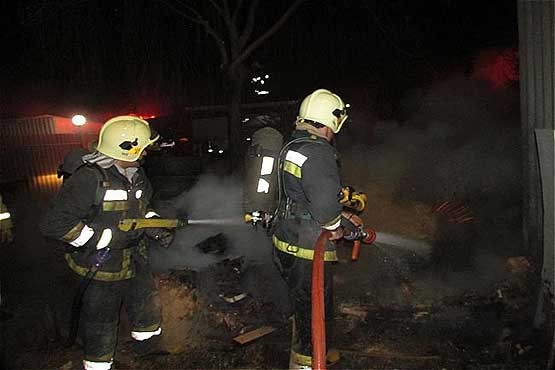 مهار آتش‌سوزی گسترده کارخانه‌ای در غرب تهران