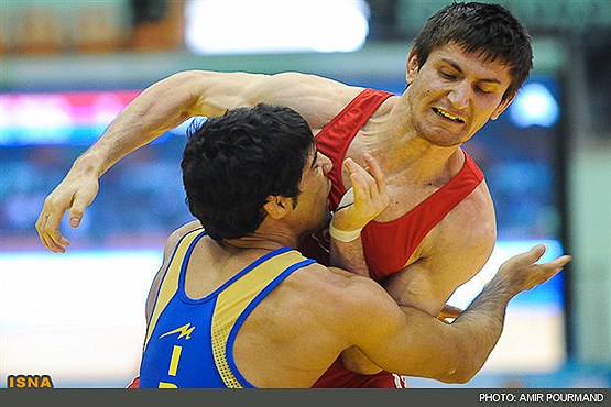 احمدی‌نژاد و عباسی در افتتاحیه جام جهانی