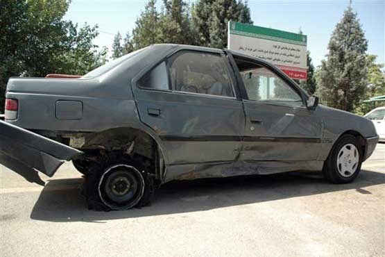 واژگونی مرگبار سواری پژو در اصفهان