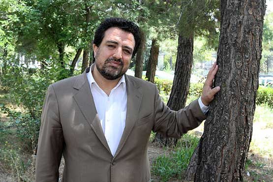 مادرم برای اسم من در موبایلش عکس شیر گذاشته/مرغ عزا و عروسی تلویزیون هستم مادرم برای اسم من در موبایلش عکس شیر گذاشته/مرغ عزا و عروسی تلویزیون هستم