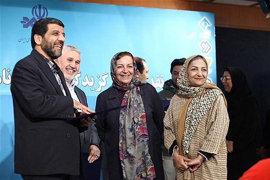 درد دل های سیروس مقدم و مرضیه برومند در حضور مهندس ضرغامی/ به کسانی که تلویزیون نگاه نمیکنند اخم میکنم درد دل های سیروس مقدم و مرضیه برومند در حضور مهندس ضرغامی/ به کسانی که تلویزیون نگاه نمیکنند اخم میکنم