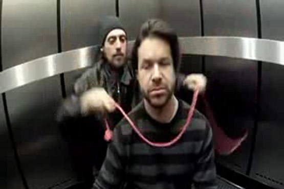 دوربین مخفی - قتل در آسانسور