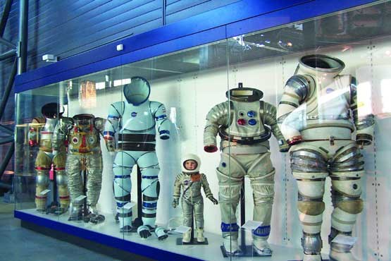 موزه فضانوردی، هدیه فضانوردان جهان به ایرانی‌ها
