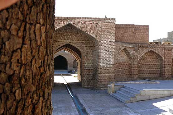افتتاح بزرگترین کاروانسرای درونشهری کشور افتتاح بزرگترین کاروانسرای درونشهری کشور