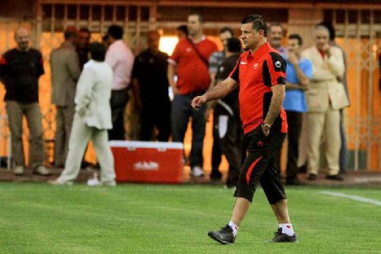 دایی دو بازیکن پرسپولیس را جواب کرد