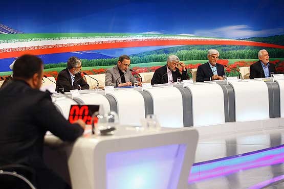 آخرین مناظره کاندیداها با محوریت سیاسی فردا جمعه پخش میشود آخرین مناظره کاندیداها با محوریت سیاسی فردا جمعه پخش میشود