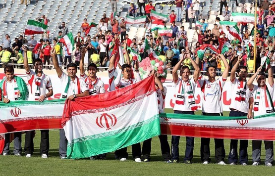 گاف عجیب ملی پوشان در مراسم جشن آزادی/ عکس