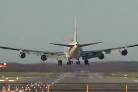 فرود بوئینگ ترابری 747
