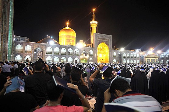 مراسم احیاء شب نوزدهم ماه مبارک رمضان در حرم رضوی