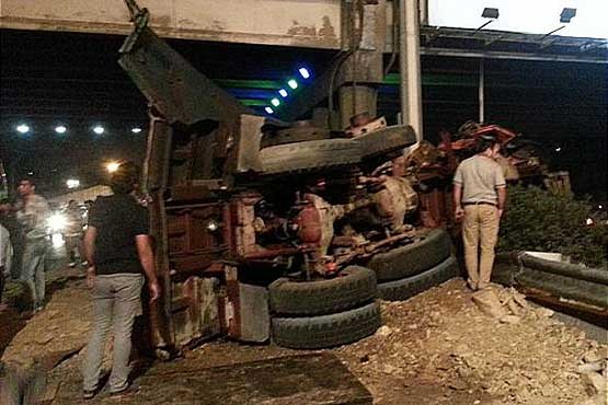 پرواز مرگبار کامیون در بزرگراه ستاری