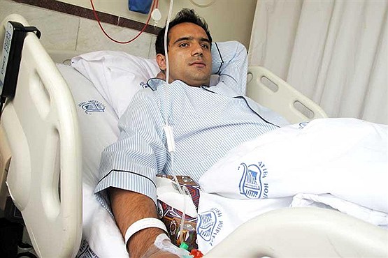 احمد جمشیدیان پس از عمل جراحی/تصویر احمد جمشیدیان پس از عمل جراحی/تصویر