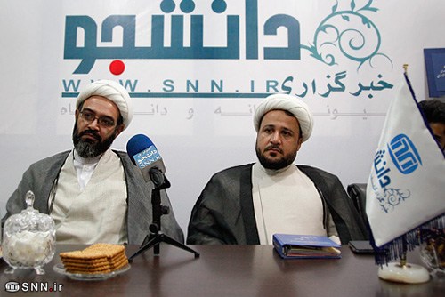 در برنامههای رادیو معارف هیچ سازی استفاده نمیشود در برنامههای رادیو معارف هیچ سازی استفاده نمیشود
