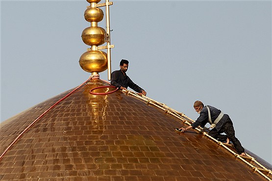 آئین سنتی شستشوی گنبد مطهر رضوی‎