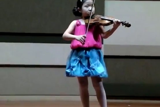 دختر بچه نوازنده ویلون