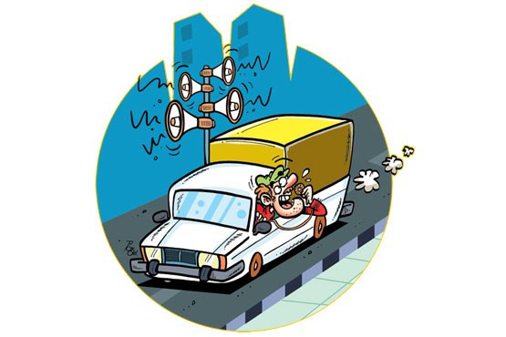 کاسبی با بلندگوی اعصاب خردکن کاسبی با بلندگوی اعصاب خردکن