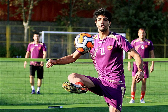 چراغ سبز بازیکن پرسپولیس برای بازی در تیم قلعه نویی چراغ سبز بازیکن پرسپولیس برای بازی در تیم قلعه نویی