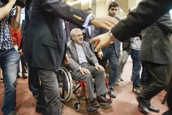 ظریف به دلیل کمردرد به مجلس نمی‌رود
