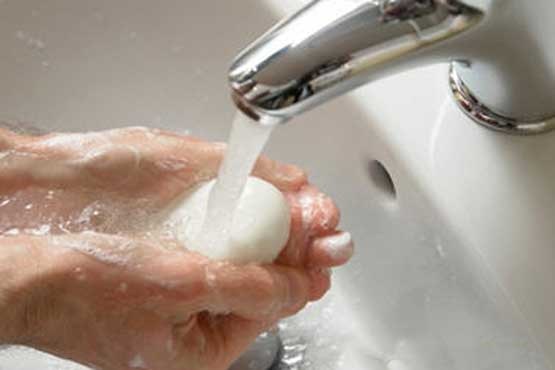 استفاده مداوم از صابون آنتی باکتریال مضر است