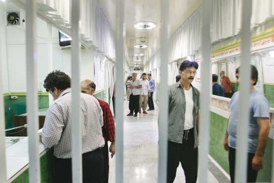 مهار ایدز در زندان‌ها
