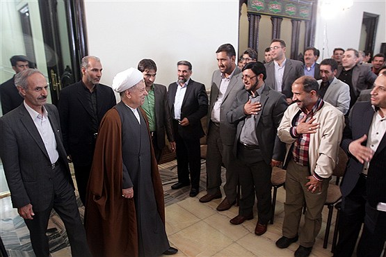 دیدار جمعی از مردم استان فارس و شهرستان بم با هاشمی رفسنجانی