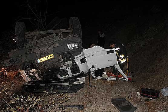 مرگ 3 عضو  یک خانواده در حادثه سقوط کامیون به دره