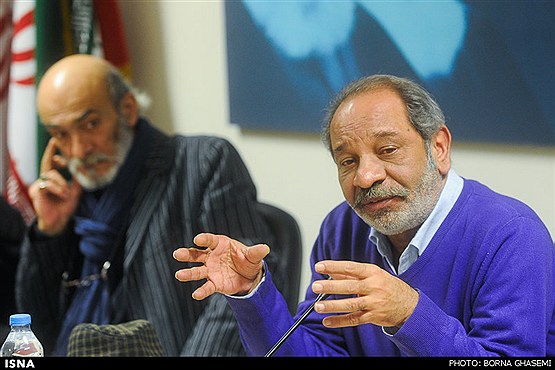 دری: اگر مردش هستید «کلاه پهلوی» که نه، «پوتین پهلوی» بسازید! دری: اگر مردش هستید «کلاه پهلوی» که نه، «پوتین پهلوی» بسازید!
