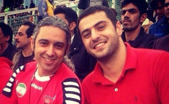 مجری تلویزیون و مازیار فلاحی در بازی پرسپولیس - میلان/عکس