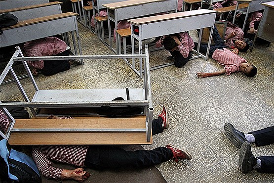 مانور ایمنی و زلزله در مدارس