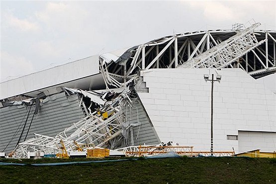 ورزشگاه فرو ریخته برزیلی ها ! +تصاویر