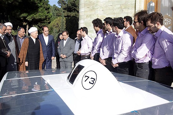 دیدار پژوهشگران مکاترونیک دانشگاه آزاد قزوین با هاشمی رفسنجانی