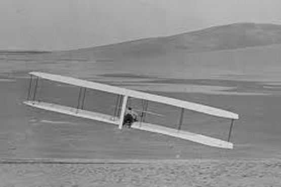 نخستین هواپیمای تاریخ جهان پرواز کرد
