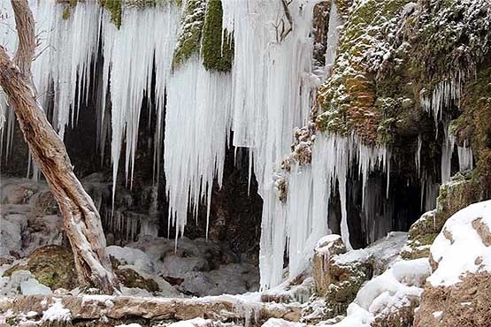 آبشار آسیاب خرابه (جلفا) یخ زد + عکس