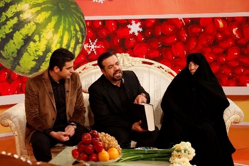 حاج محمود کریمی و مادرش؛ مهمان برنامه «علی ضیا»/ عکس