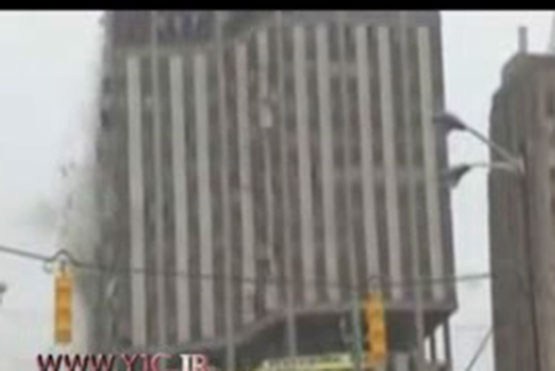 تخریب برج 45 ساله در چند ثانیه